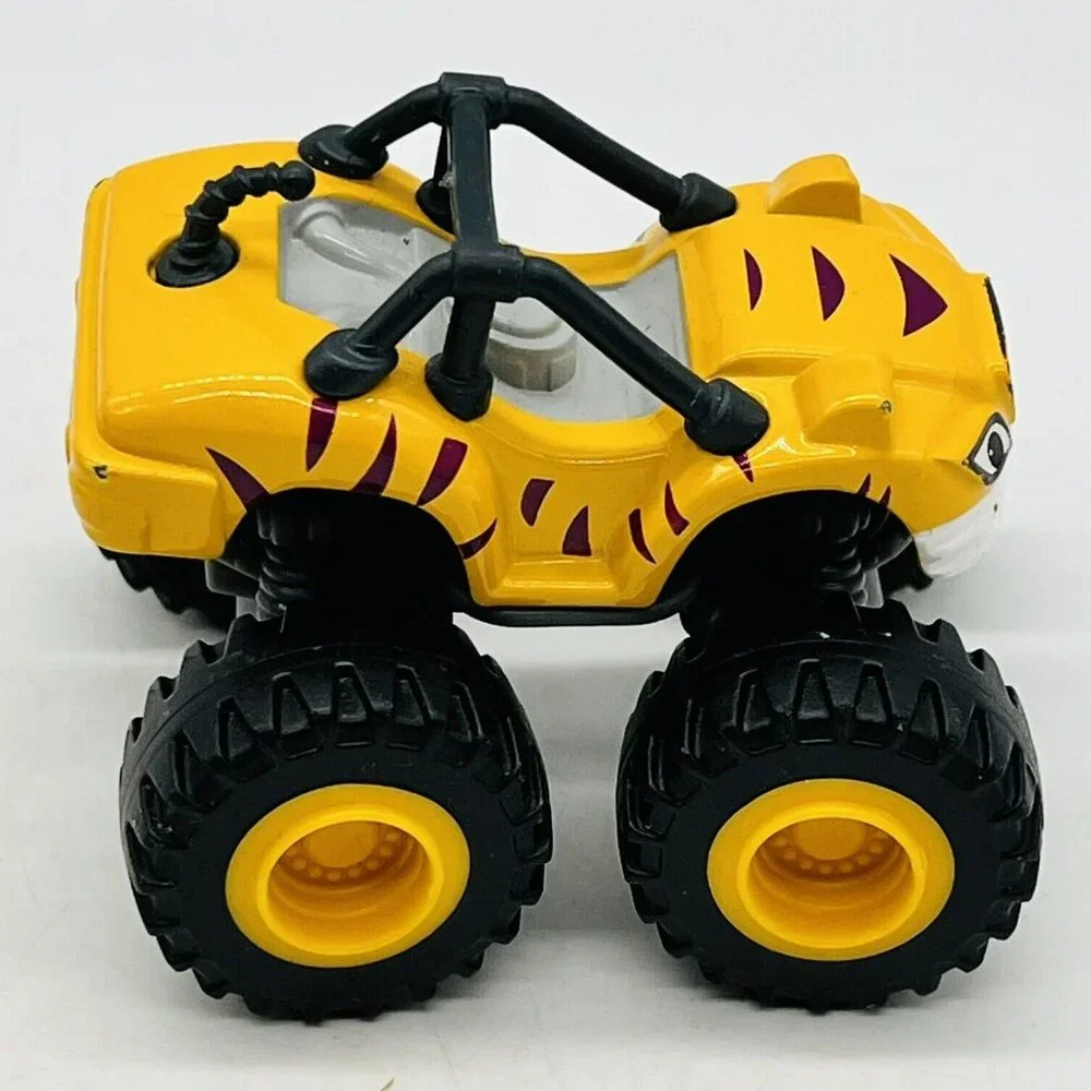 Blaze and the Monster‎ Machines Stripes Mud Racing Blaze Die Cast Truck Lot Of 2